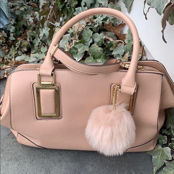 Aldo Handbags - Gorgeous Aldo bag with puff chain never used